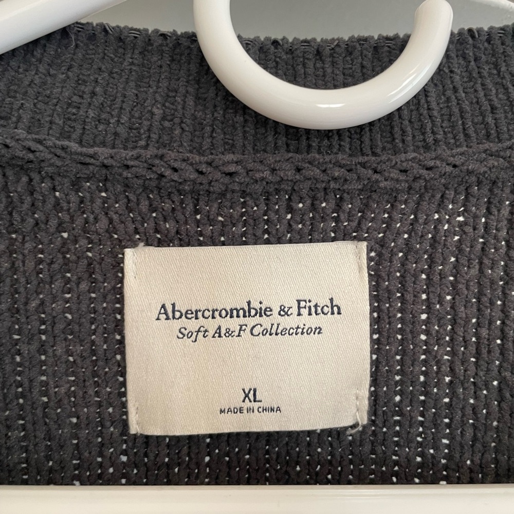 Abercrombie & Fitch Women's Dark Blue Sweater - Picture 2 of 4